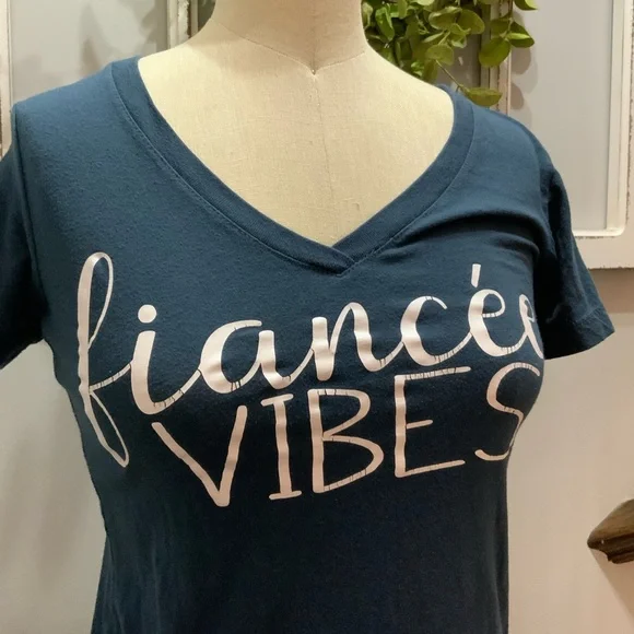 Finance Vibes T Shirt Small Blue - Picture 2 of 3